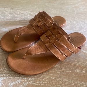 Bedstu Sandals